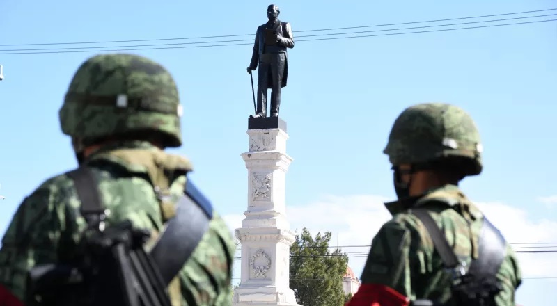 Conmemora SEyD 216 aniversario de Benito Juárez