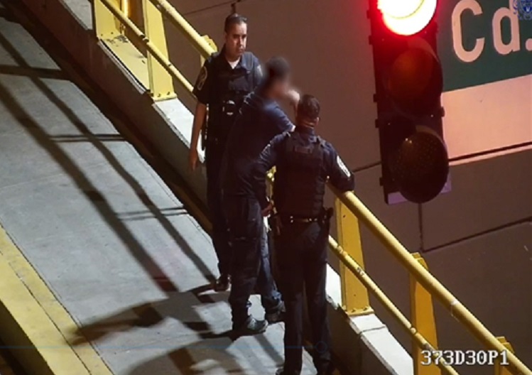 Evitan agentes de la Policía Municipal suicidio en la avenida Politécnico Nacional
