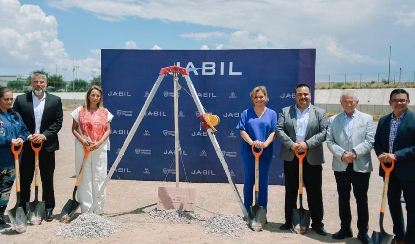 Coloca Maru Campos primera piedra de la tercera planta de Jabil en la ciudad de Chihuahua
