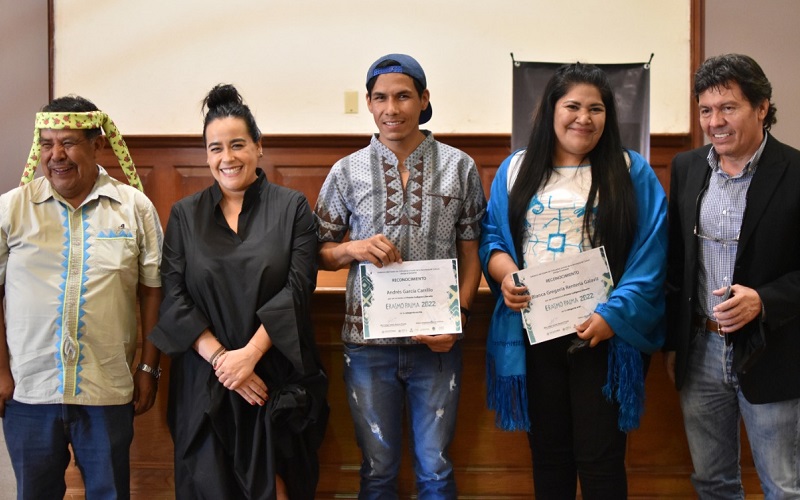 Oradora pima y escritor ralámuli reciben Premio de Literatura Indígena “Erasmo Palma” 2022