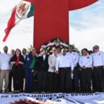 Gobernadora del Estado realiza Guardia de Honor por el “Día del Trabajo”