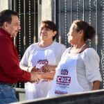 Visita Cruz Pérez Cuéllar a vecinos de la colonia Horizontes del Sur