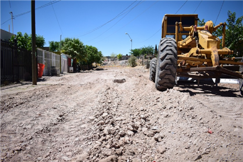 Arranca pavimentación en la colonia Insurgentes luego de 15 años de solicitudes