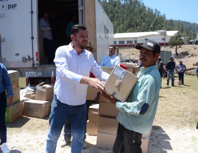 Se benefició con despensas, barras y galletas nutritivas fortificadas con vitaminas a quienes habitan en diversas comunidades de la región serrana
