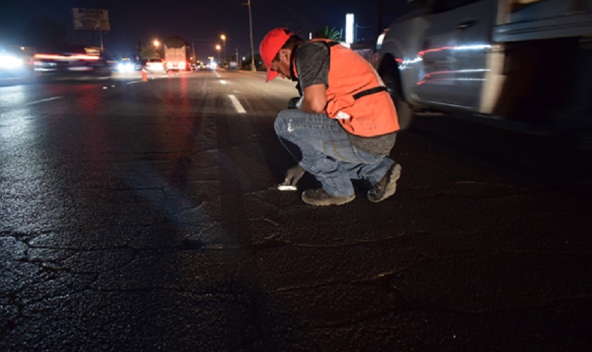 Apoya Gobierno Municipal en mantenimiento a señalamiento de calles y avenidas en la ciudad