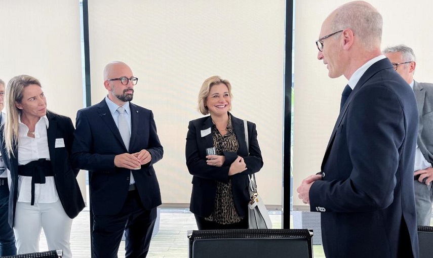 Se fortalece confianza comercial por Chihuahua; concreta Maru inversión de 133 MDD con Essilor Luxottica