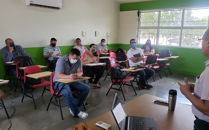 Participan más de 32 mil docentes de Educación Básica en Fase Intensiva del Consejo Técnico Escolar