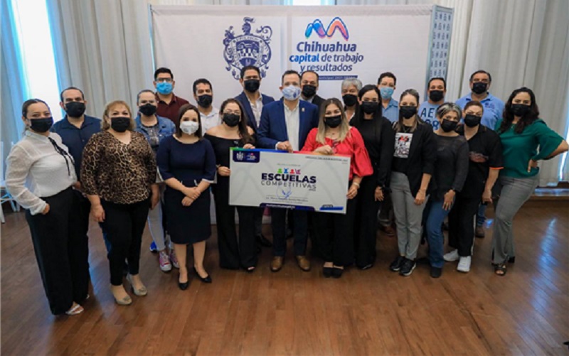 Beneficia Municipio a más de 20 mil estudiantes de 70 planteles con programa Escuelas Competitivas